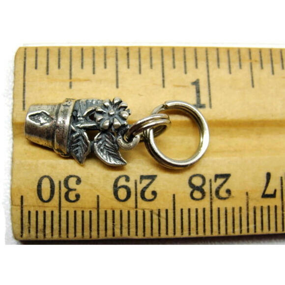 925 Flower Pot Signed "UP" Sterling Silver Pendant Charm Patina Vintage - Picture 4 of 7